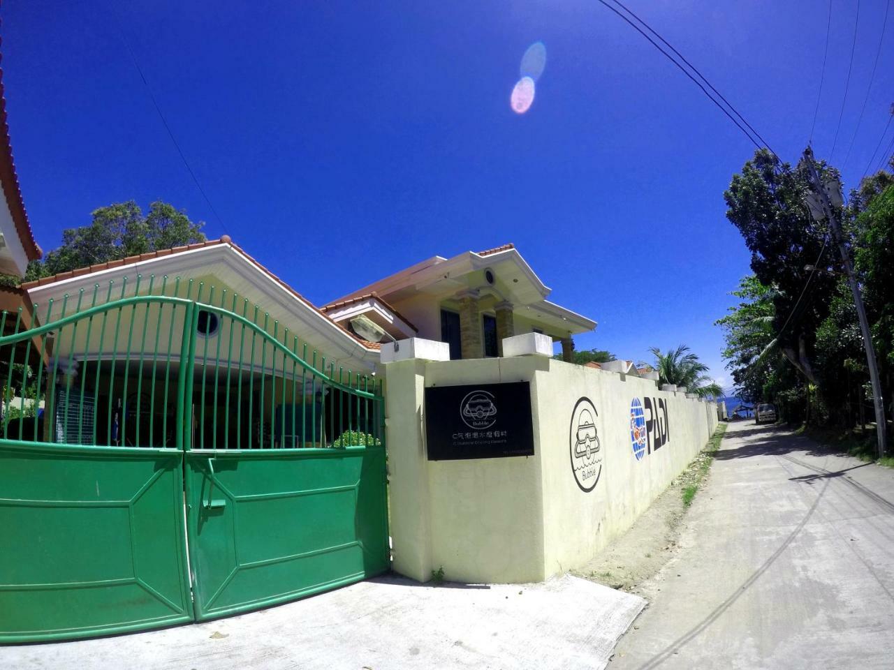 C气泡潜水度假村 C Bubble Diving Resort Dumaguete City Экстерьер фото